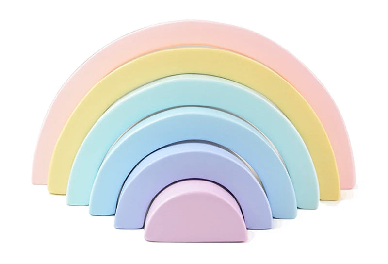 Arc-en-ciel en bois à empiler