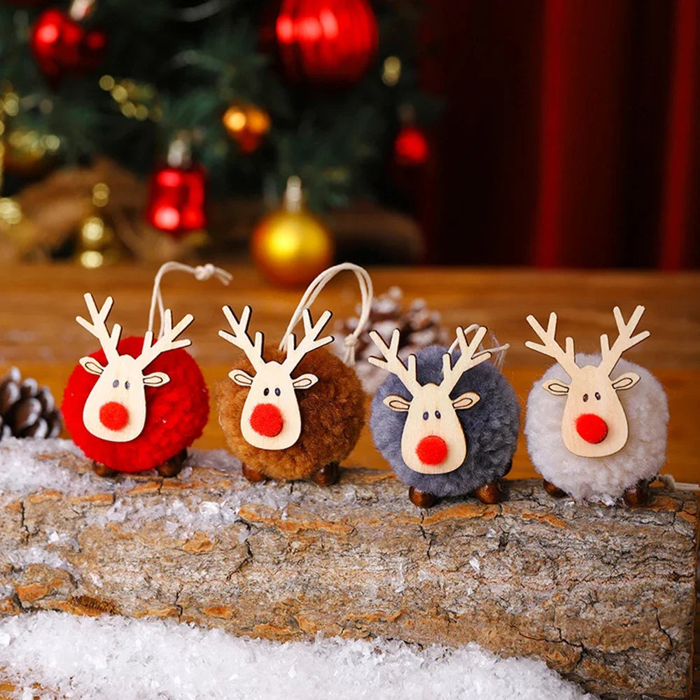 Décorations de sapin – Petits cerfs en bois et matière duveteuse
