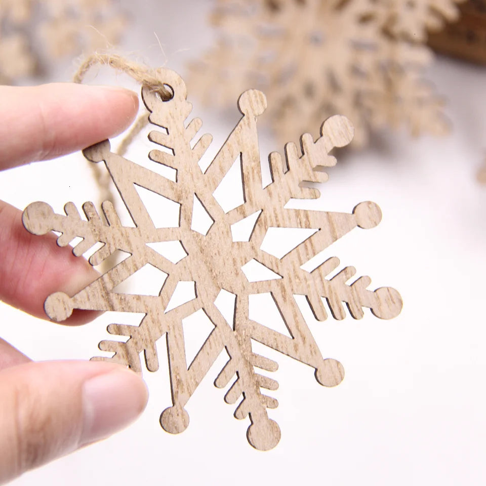 Décorations de sapin – Flocons en bois à suspendre