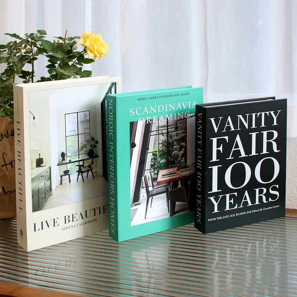 Faux livres décoratifs