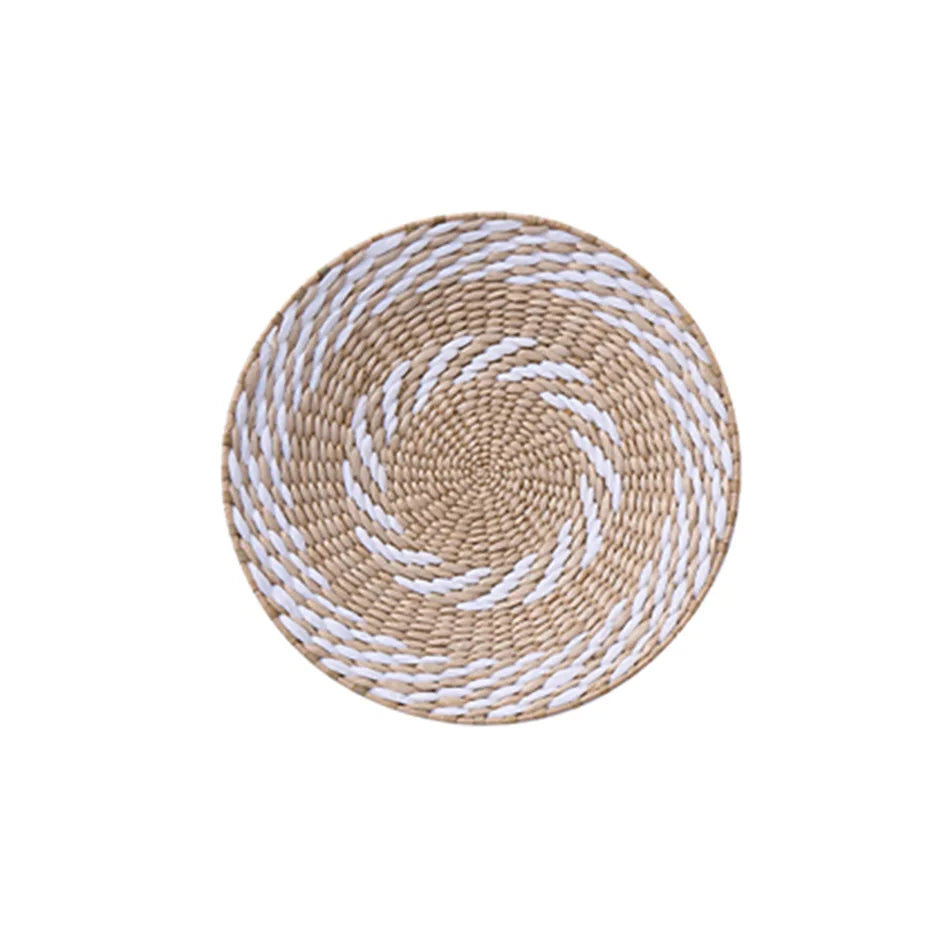 Assiettes murales en rotin tissé