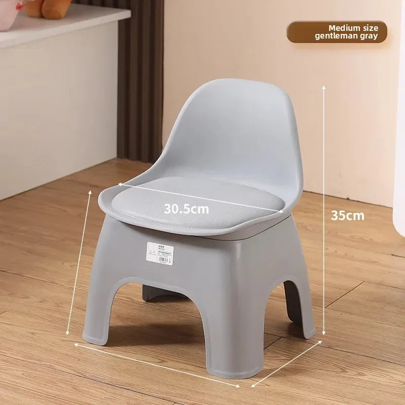 Chaises enfant en plastique