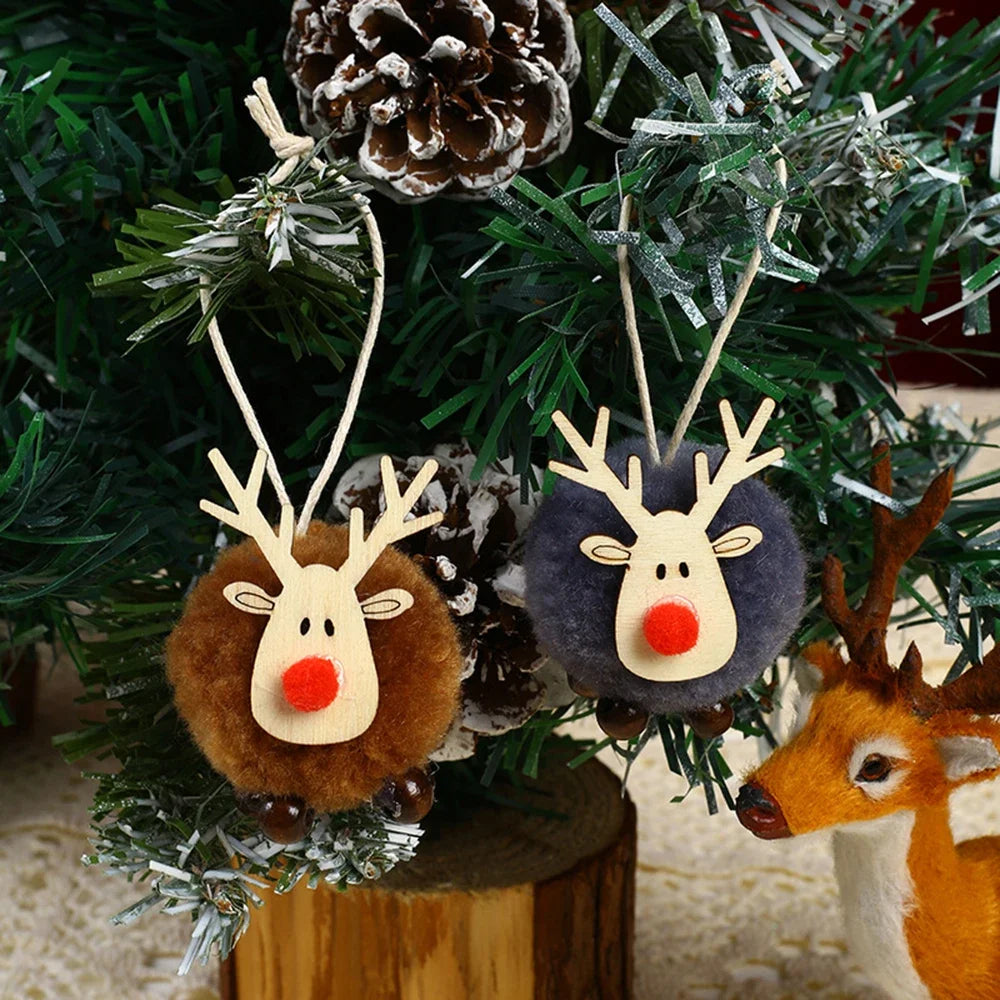 Décorations de sapin – Petits cerfs en bois et matière duveteuse