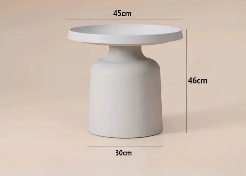 Petites tables basses en métal