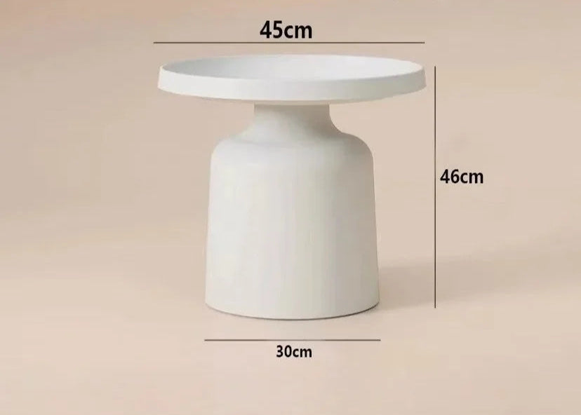 Petites tables basses en métal
