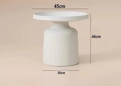 Petites tables basses en métal