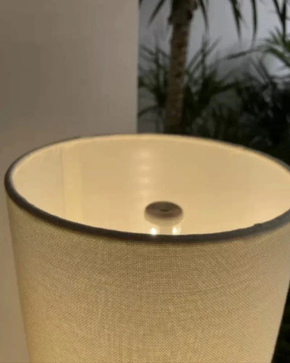 Lampadaire en bois massif style nordique – Abat-jour en tissu beige