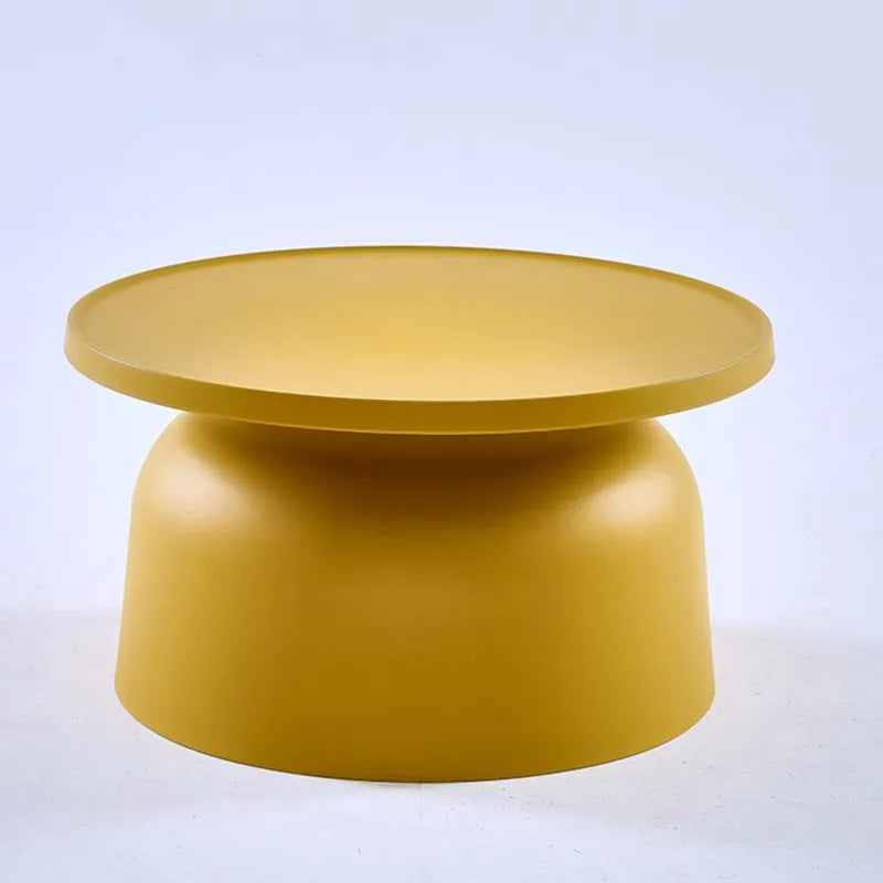 Petites tables en plastique