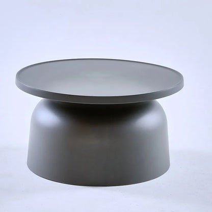 Petites tables en plastique