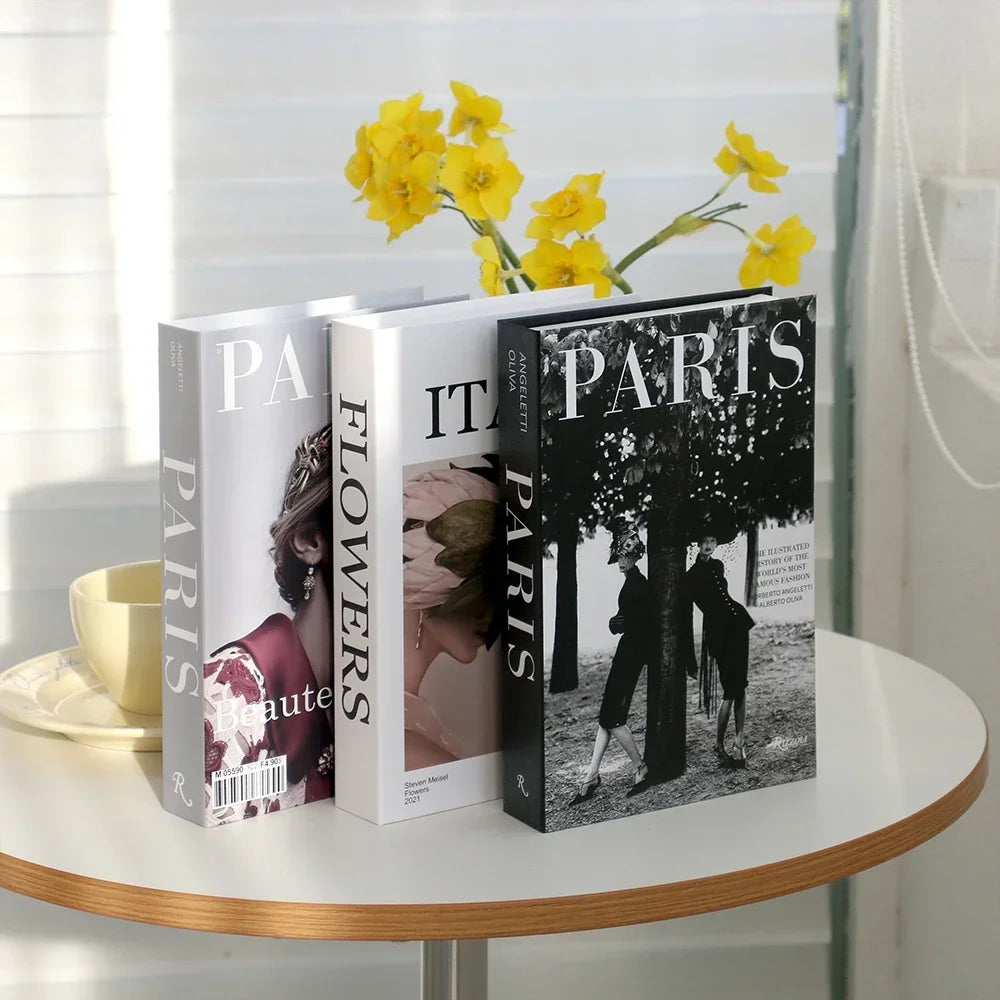 Faux livres décoratifs