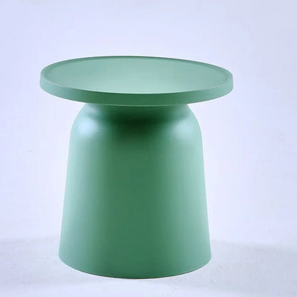 Petites tables en plastique