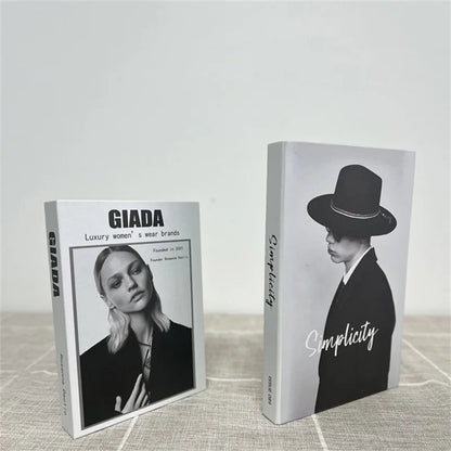 Faux livres décoratifs