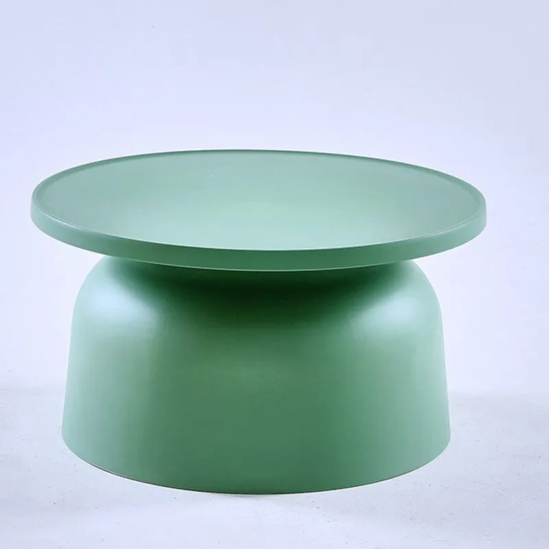 Petites tables en plastique