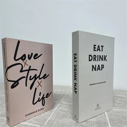 Faux livres décoratifs