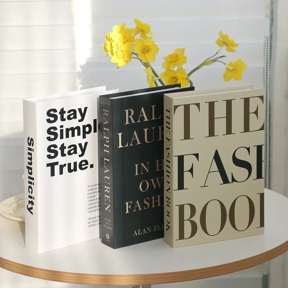 Faux livres décoratifs