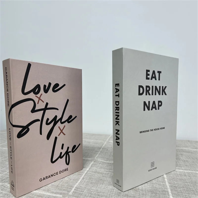 Faux livres décoratifs