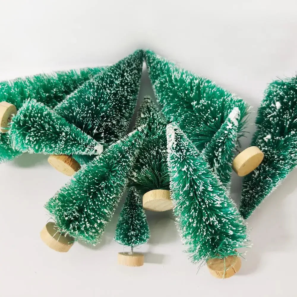 Lot de 5 ou 8 mini-sapins de décoration