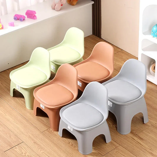 Chaises enfant en plastique