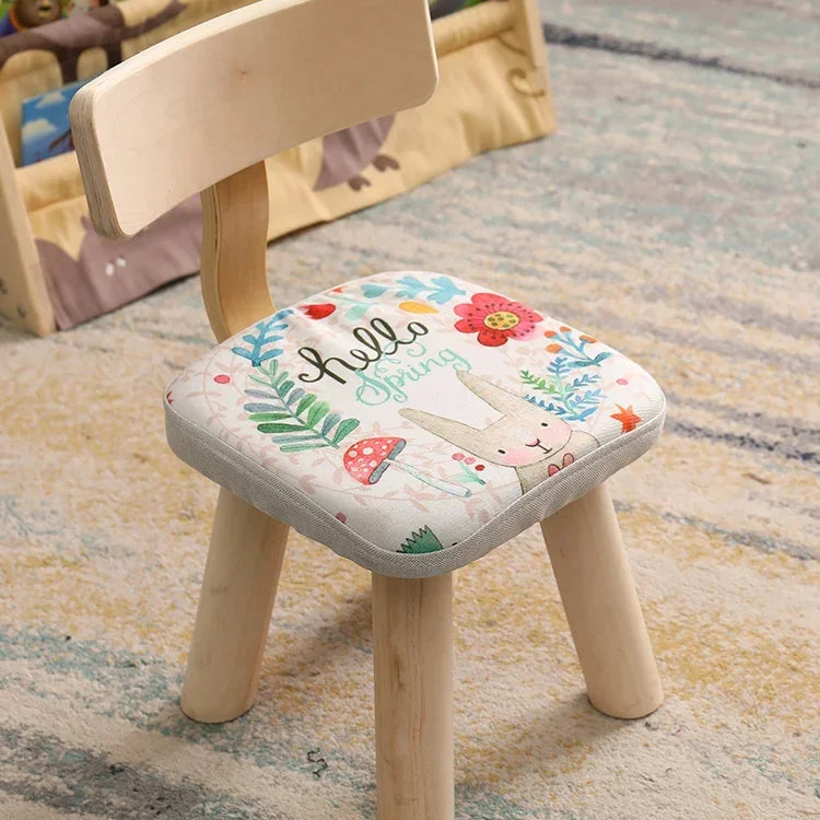 Petites chaises enfants en bois