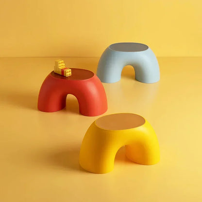 Tabourets design original en plastique