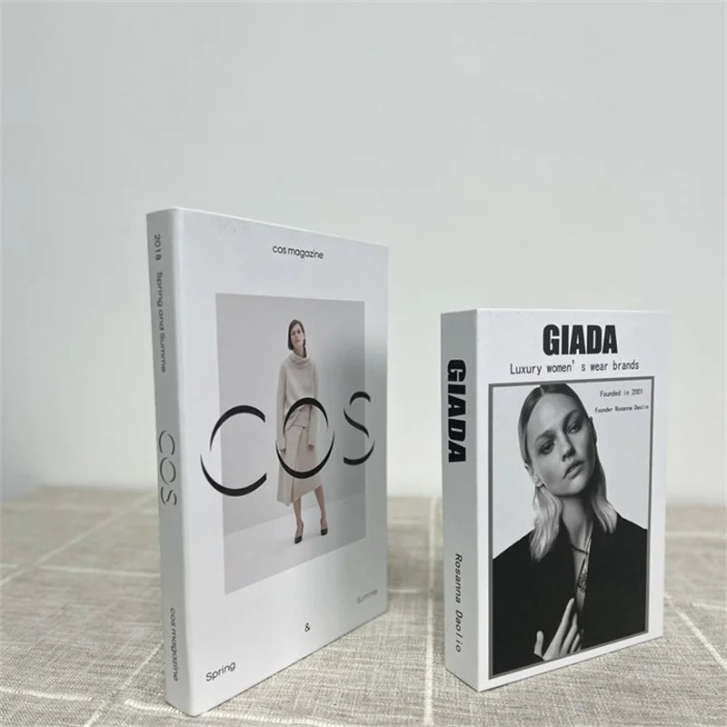 Faux livres décoratifs