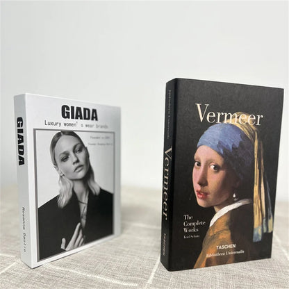 Faux livres décoratifs