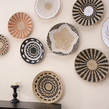 Assiettes murales en rotin tissé