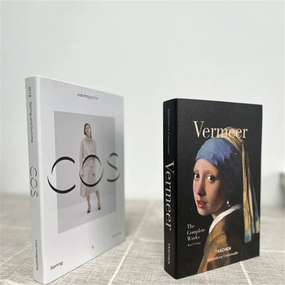 Faux livres décoratifs