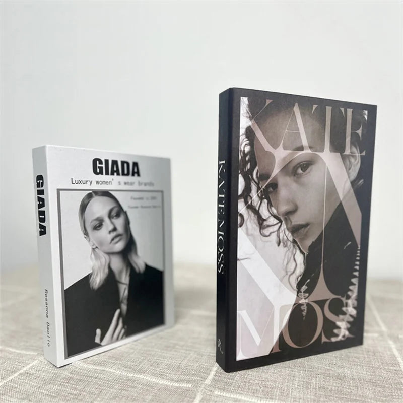 Faux livres décoratifs