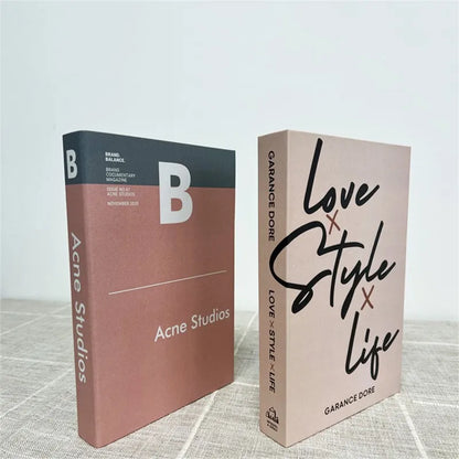 Faux livres décoratifs