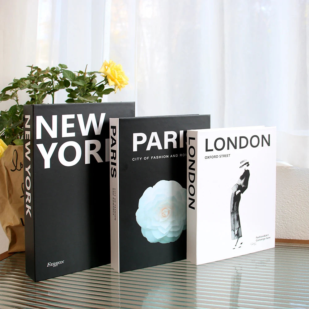 Faux livres décoratifs