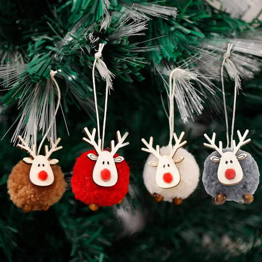 Décorations de sapin – Petits cerfs en bois et matière duveteuse