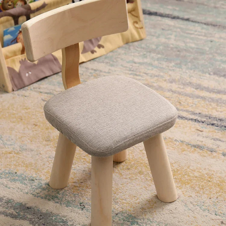 Petites chaises enfants en bois
