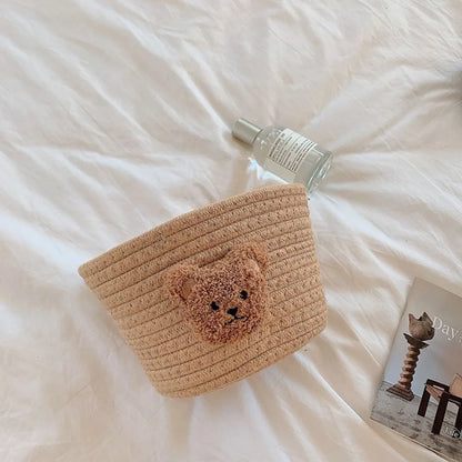 Petits paniers en corde tissée avec têtes d’ours