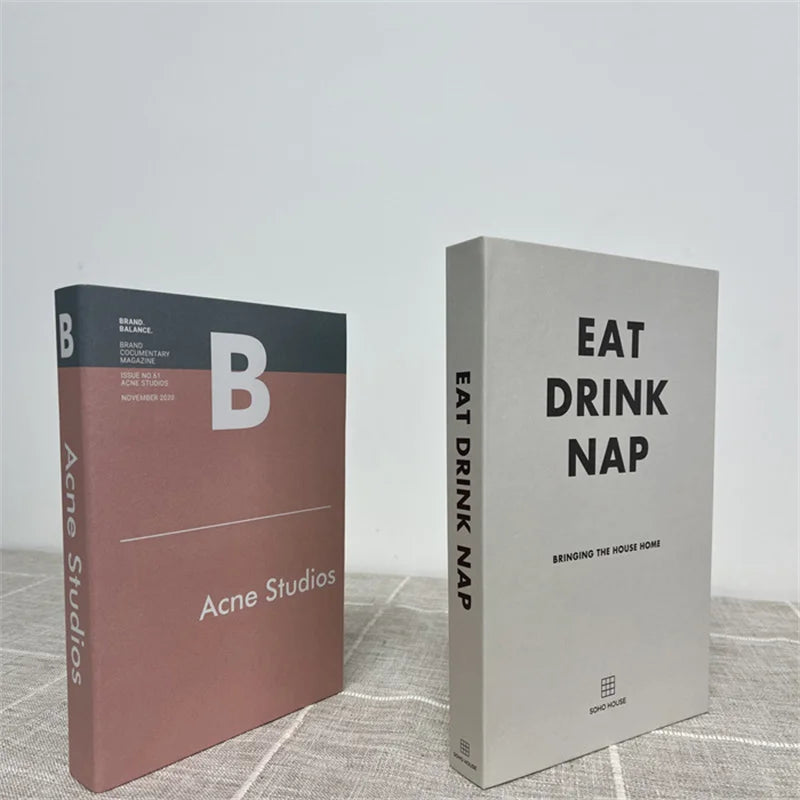 Faux livres décoratifs