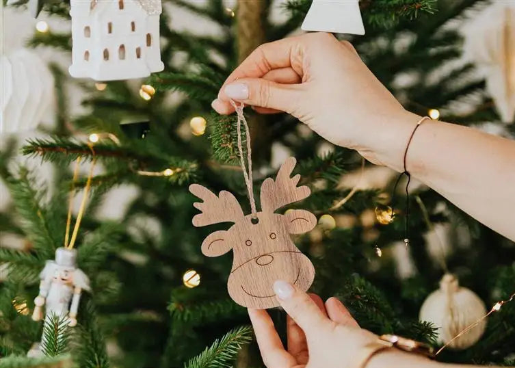 Décorations de sapin – Têtes de rennes en bois (20 pièces)